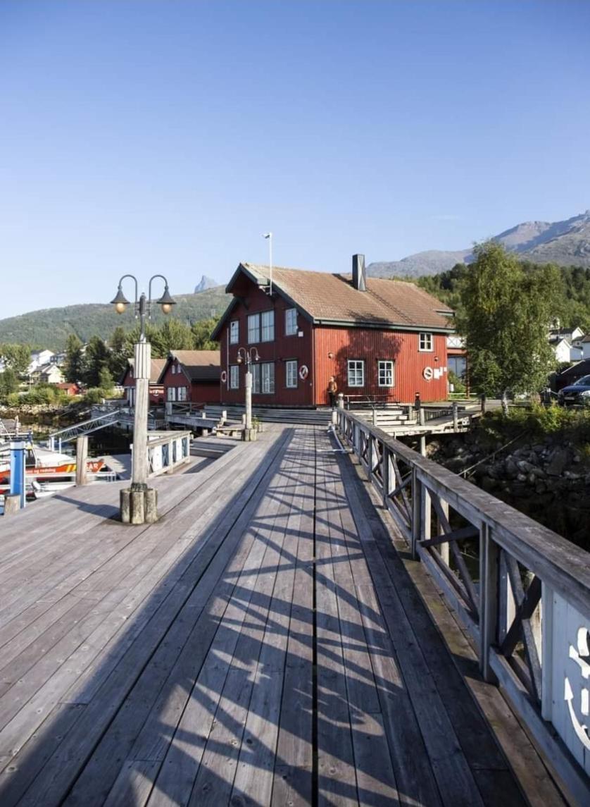 Koselig Leilighet I Narvik Sentrum 5 Soveplasser Gratis Parkering Og Gratis Internett Luaran gambar
